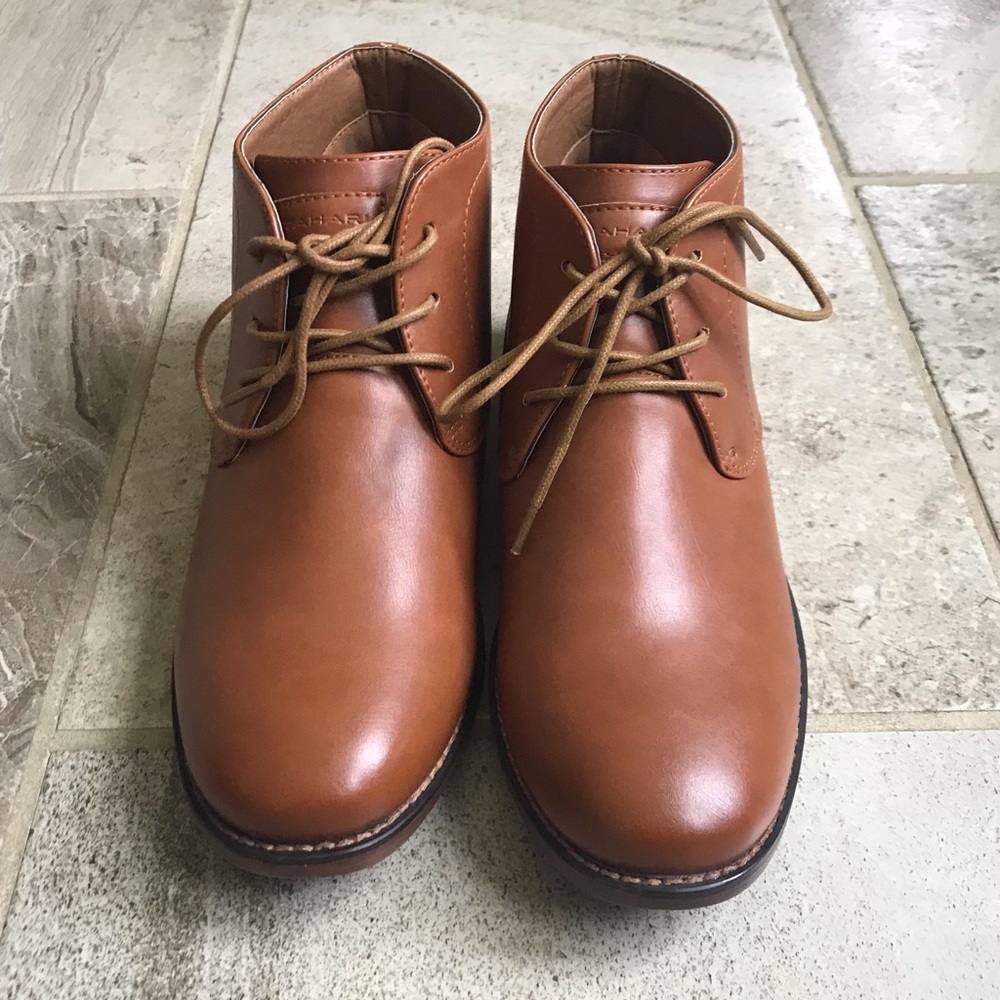 Tahari brown boys boots, size 7.